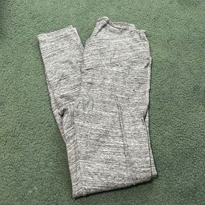Pink leggings V shape